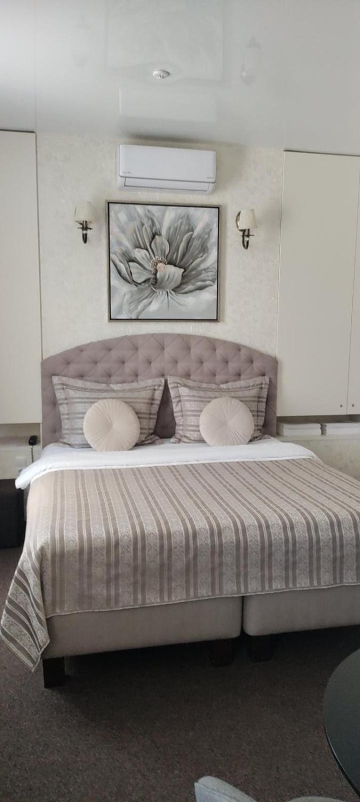 Шляпа Hotel Dnjepropetovsk Buitenkant foto
